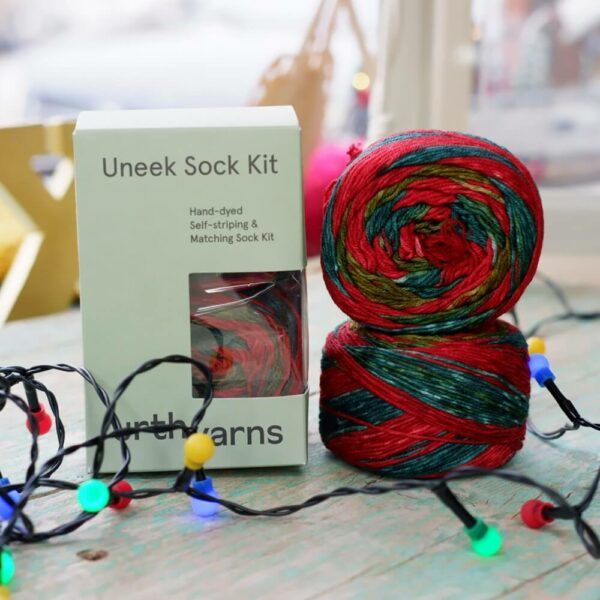 Urth Yarns Uneek Sock Kit Christmas(1)