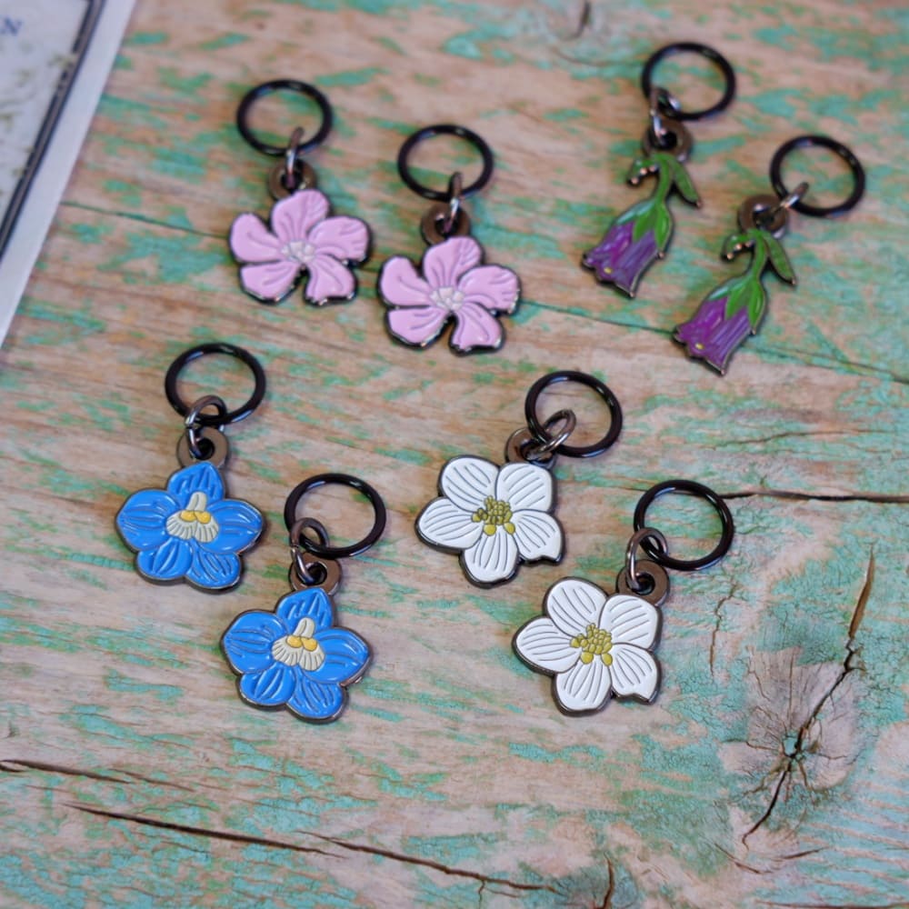 Firefly Notes marcadores Poison Garden stitch markers.