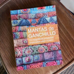 EL DRAC Libro Mantas de ganchillo de Amanda Perkins foto principal