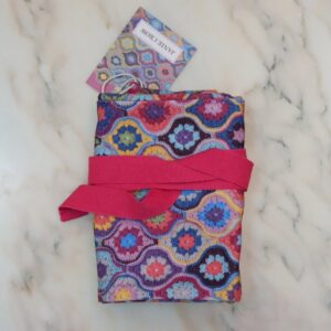 Emma Ball Estuche para agujas “Mystical Lanterns” Janie Crow KN37